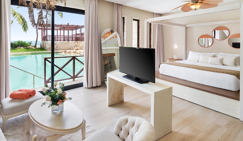 Sanctuary Cap Cana-Castle Junior Suite Swim Out Living Area_17223